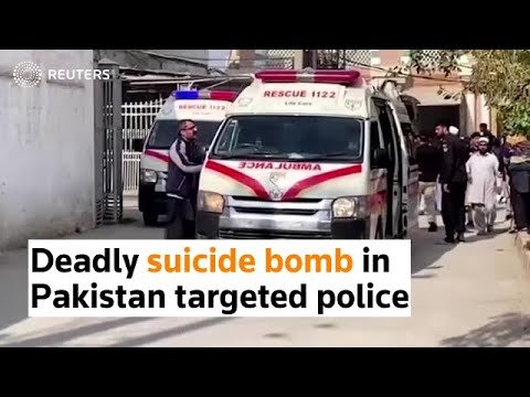 Deadly suicide bomb in Pakistan targeted police