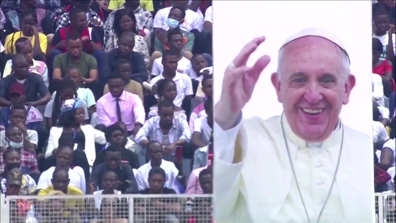 Pope leads Congolese youth in anti-corruption call