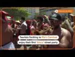 Tourists enjoy Rio’s Carnival street party