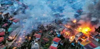 29 people killed, including three Buddhist monks