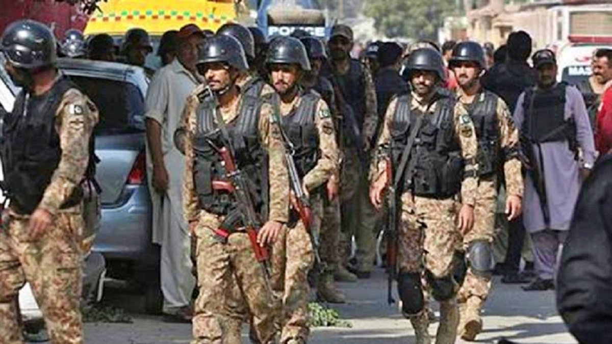 Police again targeted in Pakistan, 8 killed, 10 injured in suicide attack in Balochistan