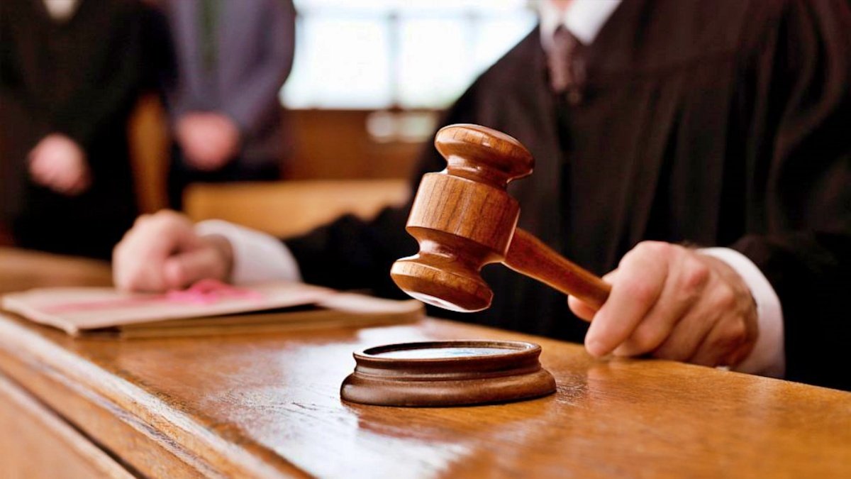 Husband  not to pay alimony if wife is educated and able to find job: Court in domestic violence case