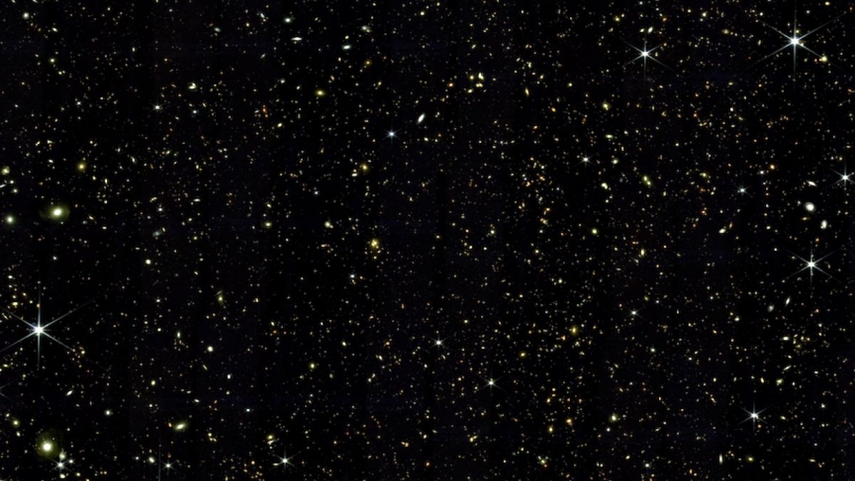 James Webb Space Telescope captured rare picture, thousands of galaxies looking like dots