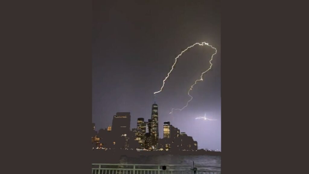 Lightning struck on World Trade Center