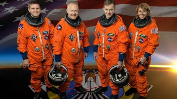 NASA selected 4 astronauts for moon mission