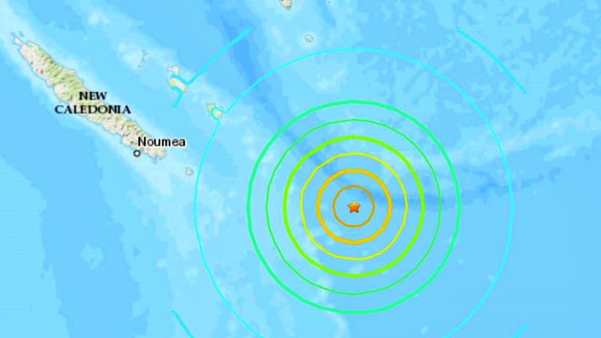 7.7 magnitude earthquake Friday in far Pacific created small tsunami waves in Vanuatu