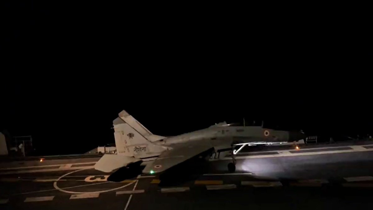 Fighter Jet MiG-29K landed for first time at night on INS Vikrant