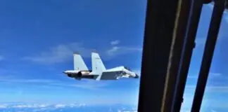 Fighter planes of China and America came face to face