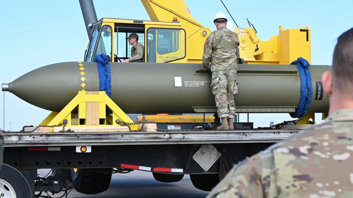 US released pictures of powerful Bomb GBU-57, can penetrate nuclear sites underground