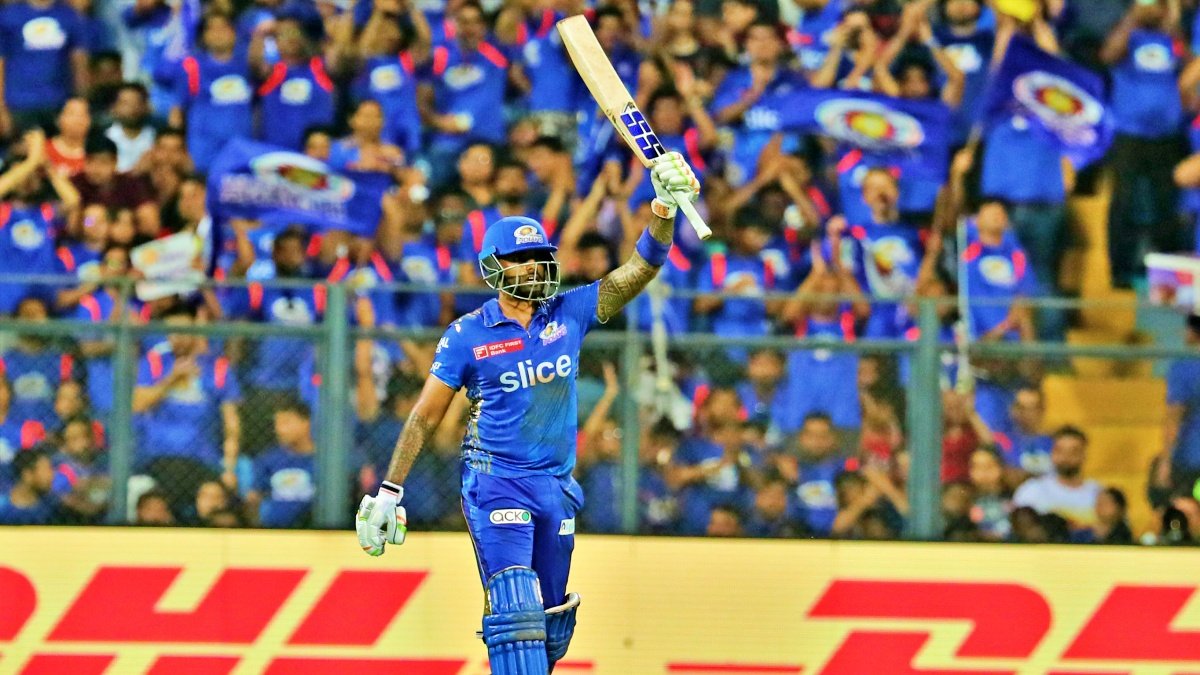 IPL 2023: Mumbai Indians reach third place after defeating RCB by six wickets