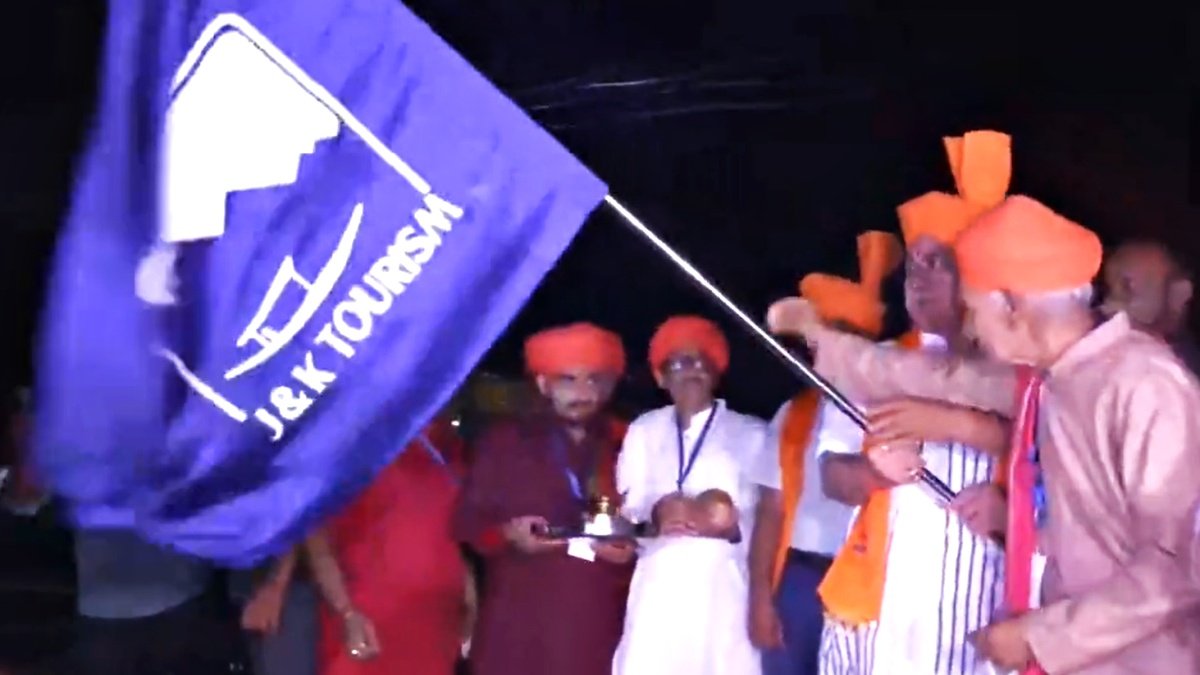 ‘Amarnath Yatra’ starts LG  flagged off the first batch of pilgrims