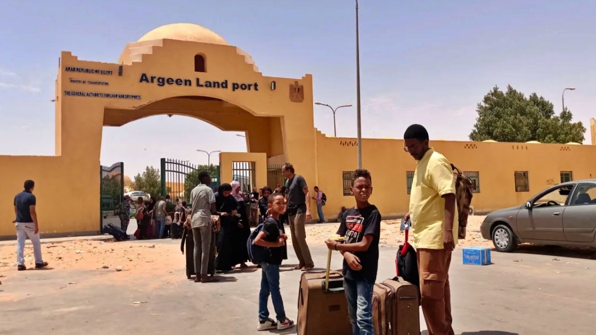 Egypt introduces entry visas for Sudanese citizens, canceled visa-free entry