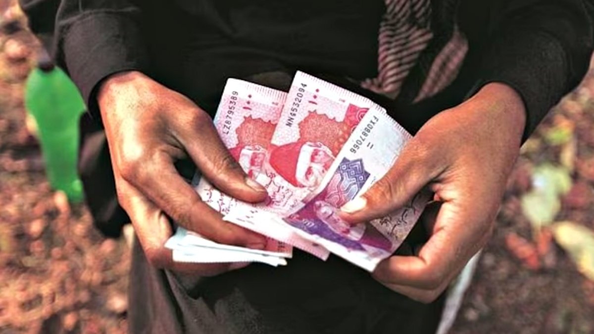 Pak government’s debt increased by 34 percent to Rs 58.6 lakh crore