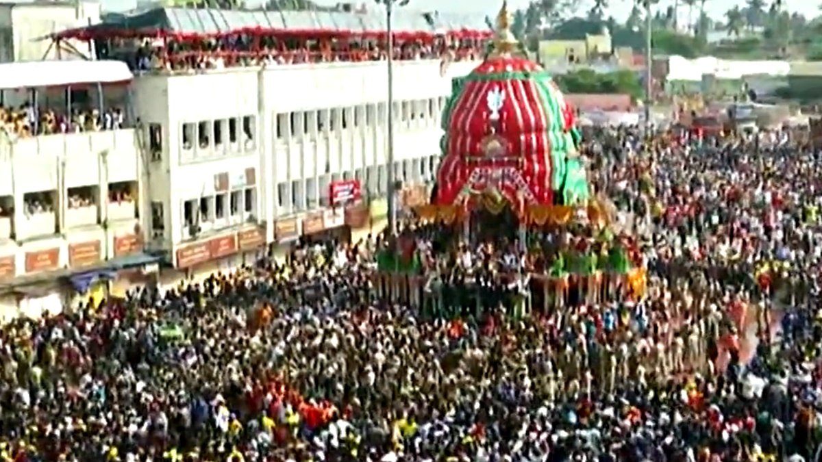 Thousands of devotees pulled chariots of Lord Jagannath, Balabhadra and Devi Subhadra