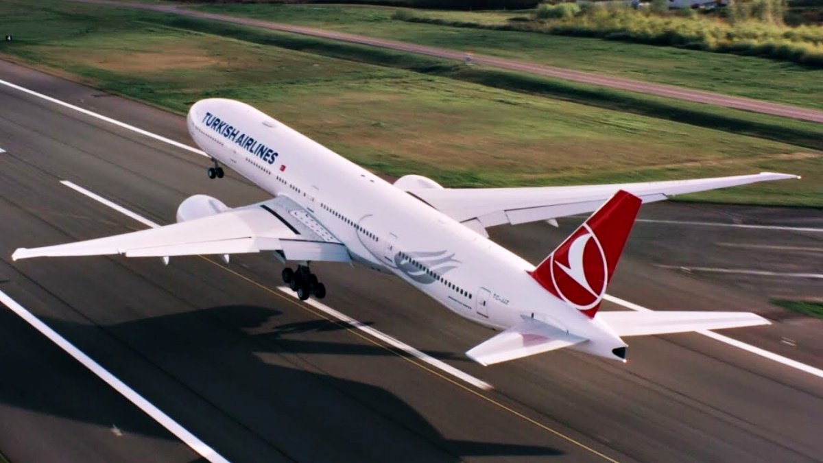 11-year-old child dies during Emergency landing of Turkish Airlines plane in Budapest