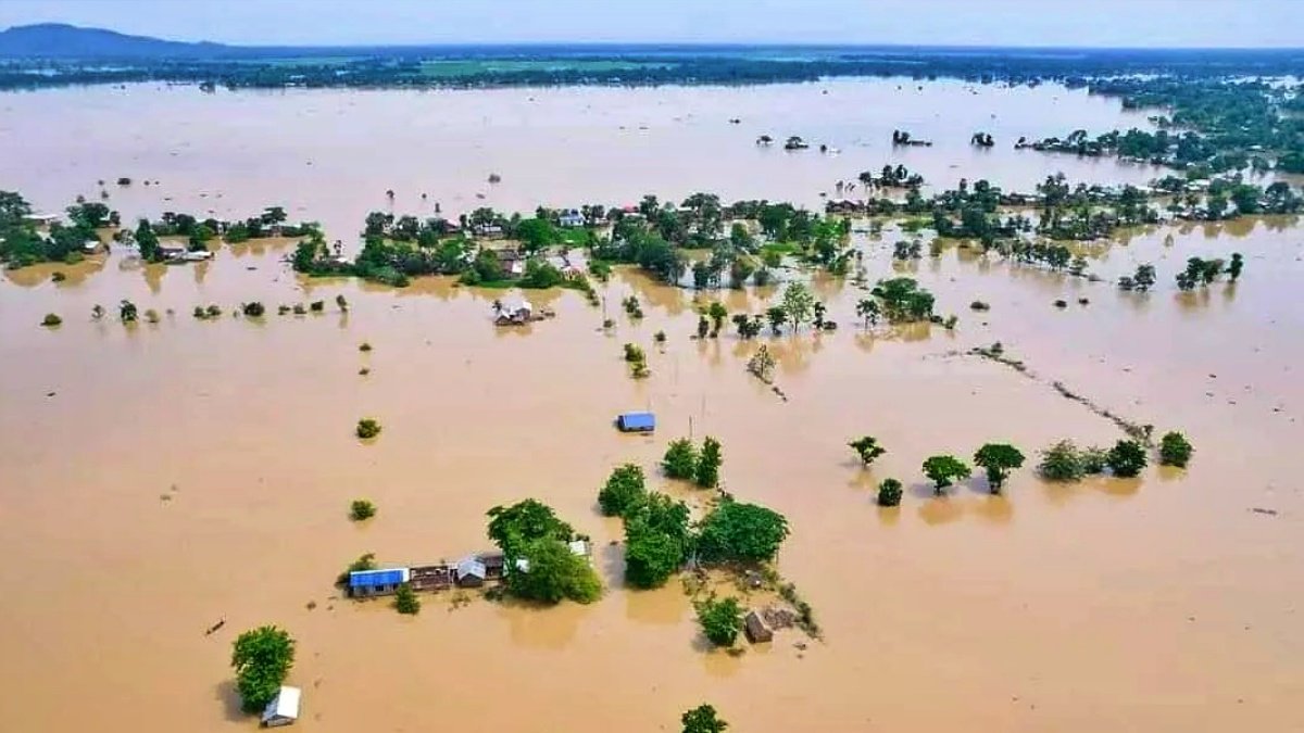 Heavy rains in Asam, flood affected about 5 lakh people, one dead, 1366 villages submerged in water