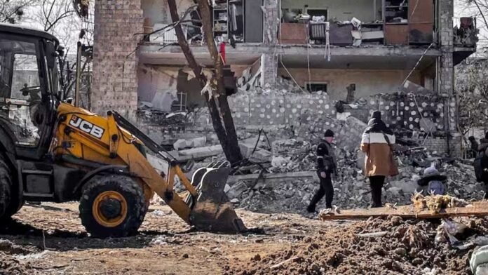 150 years old hindu temple demolished in karanchi