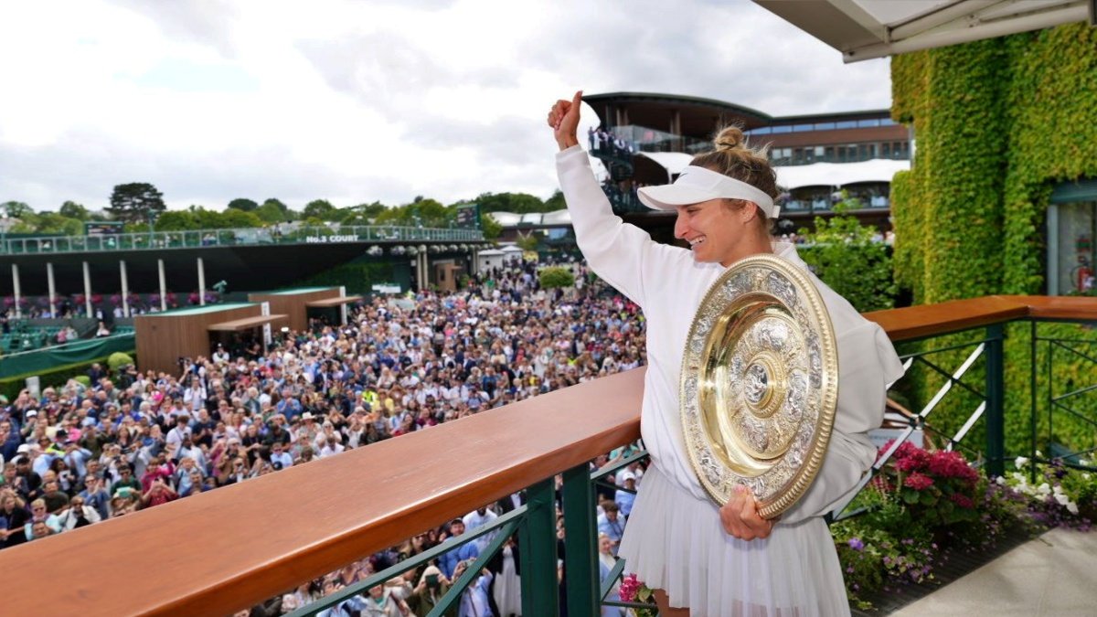 Vondrousova claims Grand Slam title with straight sets win over Tunisian star