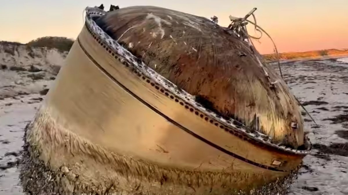 Mysterious object found on Australian beach