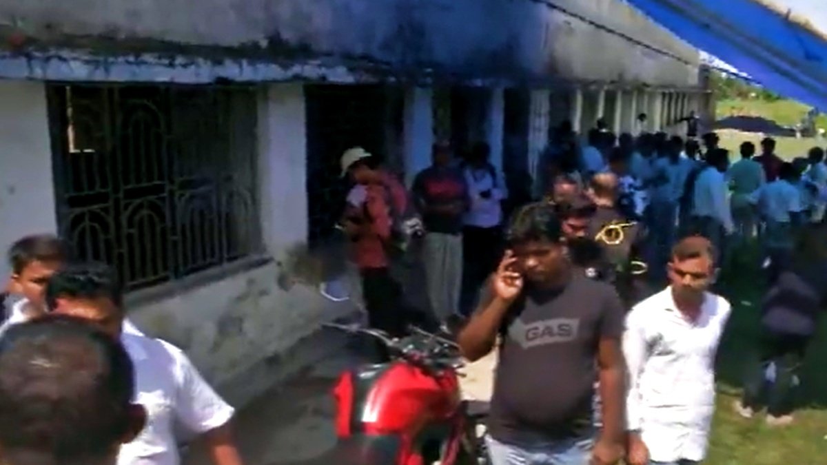 Bengal Panchayat Elections Turn Deadly: 15 Killed, Polling Stations Attacked