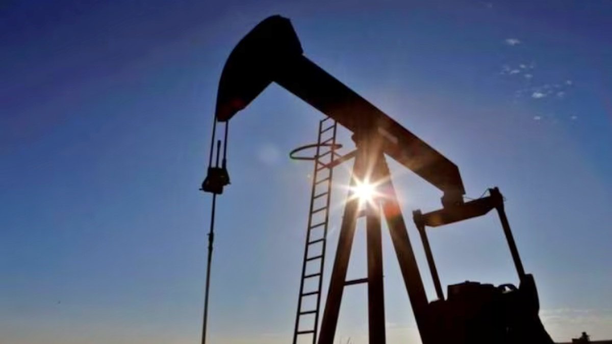 Crude Oil prices rise as supply tightens and demand recovers