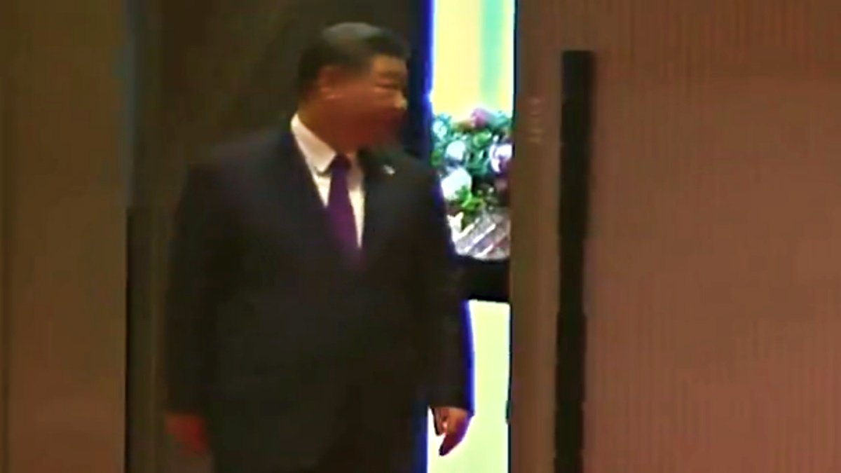 Chinese President Xi Jinping’s bodyguard was stopped by security at BRICS summit, video goes viral