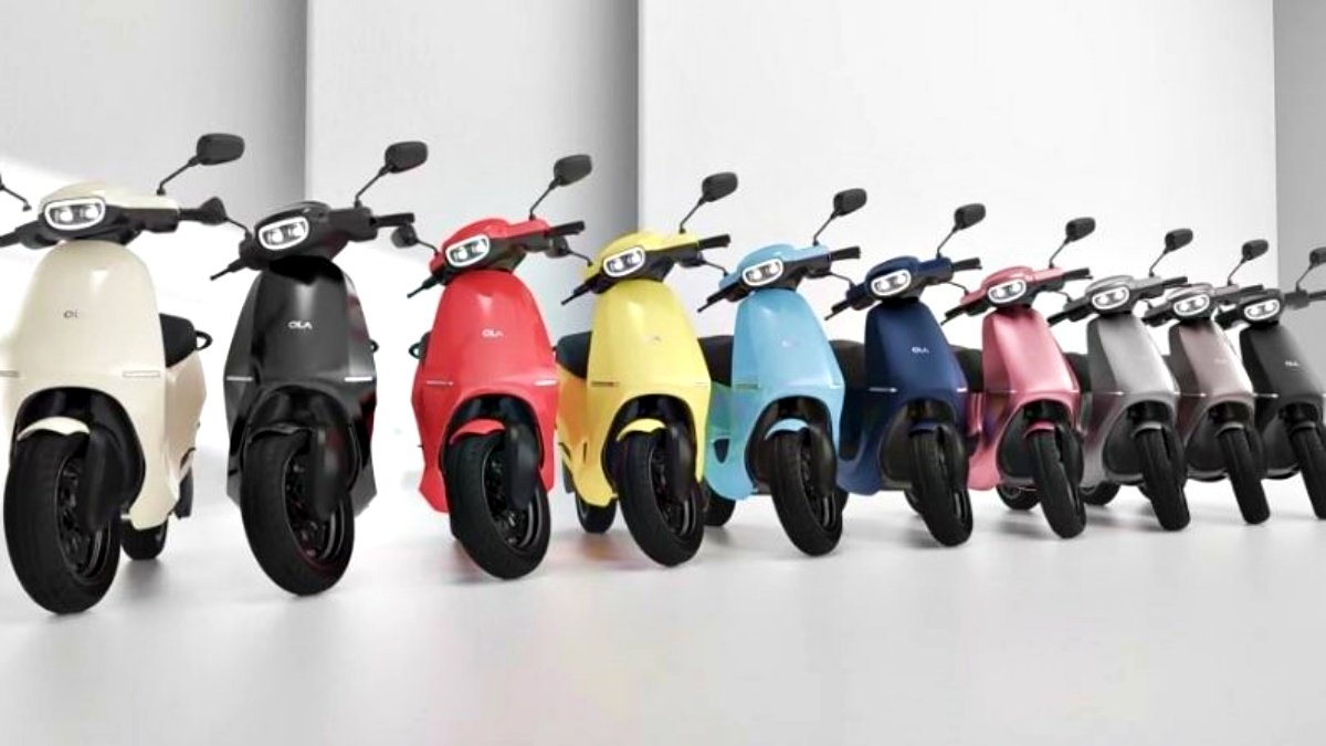 Government has warned Electric scooter companies to pay back customers for chargers