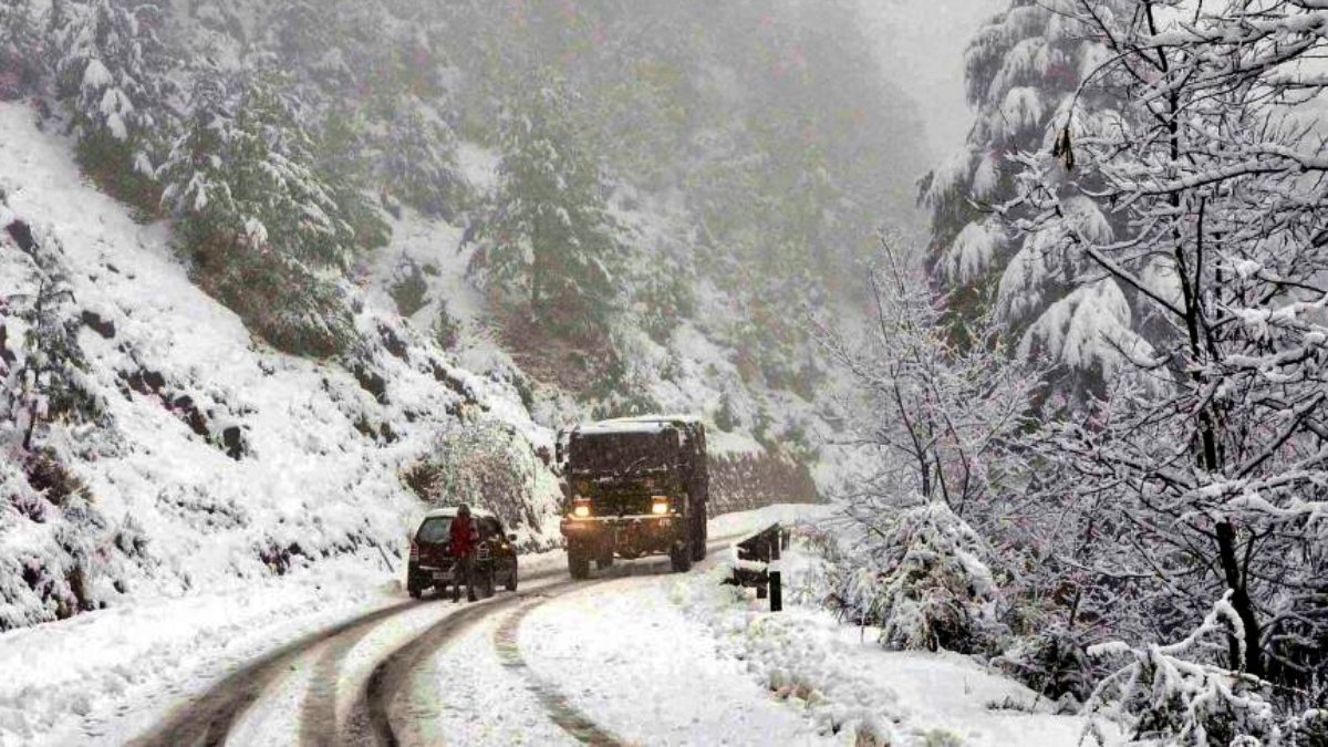 Snowfall likely in higher regions of Jammu and Kashmir as western disturbance approaches