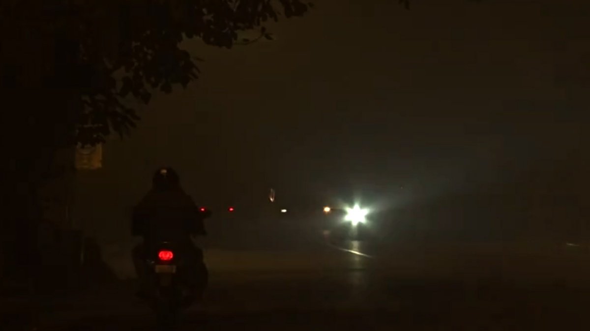 Dense fog disrupts transport and life in North India