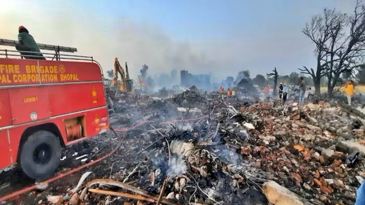 Death toll rises to 11 in Harda firecracker factory blast, CM visits injured