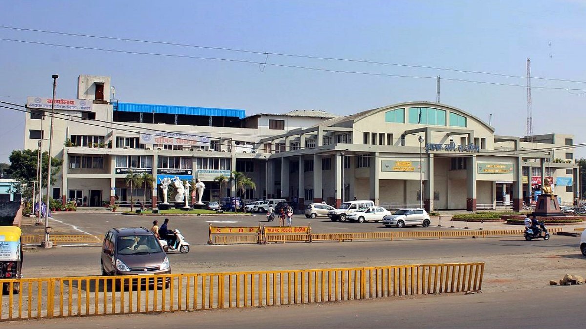 Smart Toilet with Free Tea or Water Inaugurated in ISBT Complex Bhopal