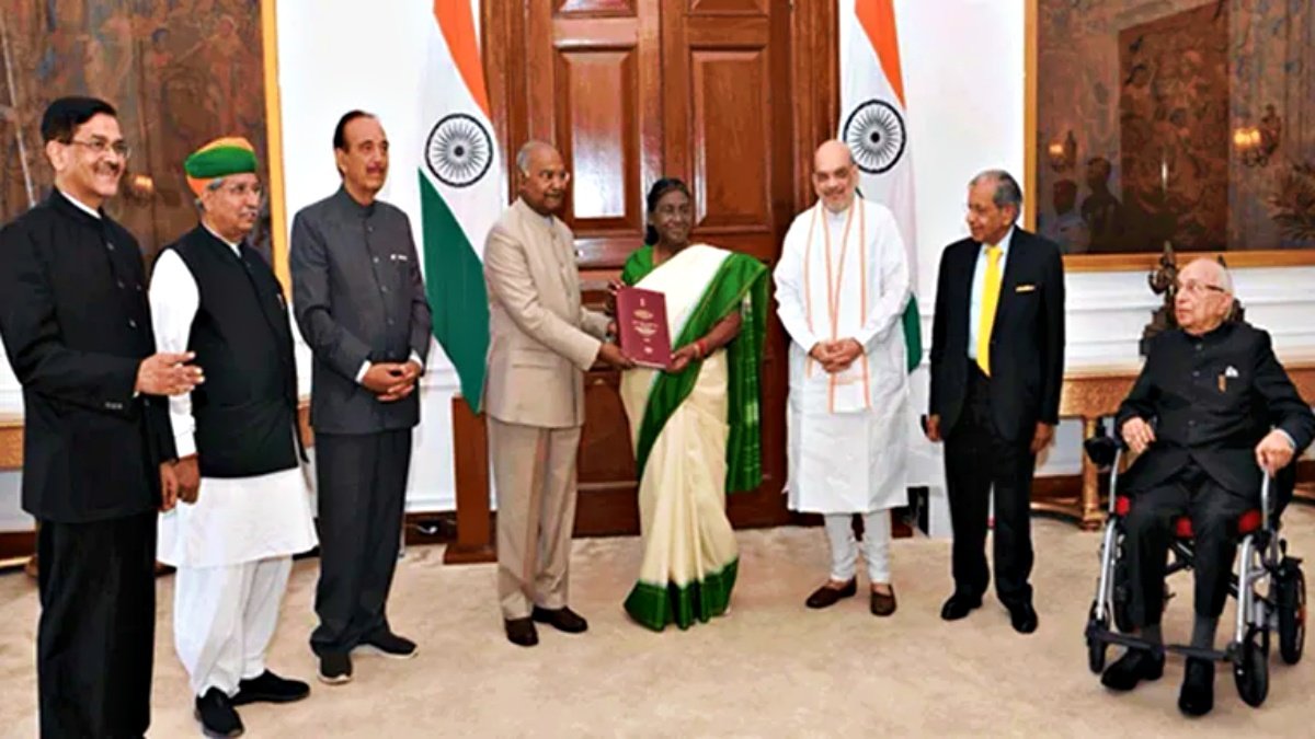 Streamlining Democracy: Kovind Committee Outlines Plan for Simultaneous Elections