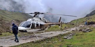 Helicopter Landing on Route to Kedarnath