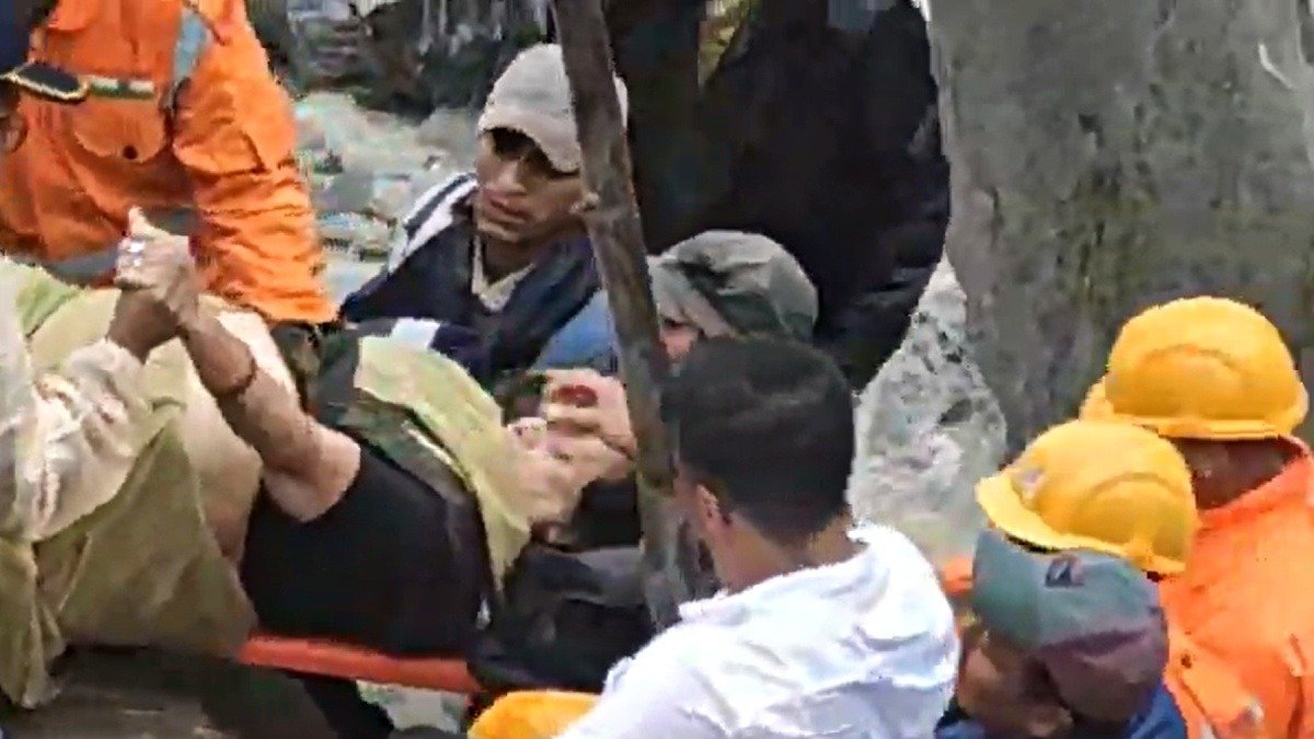 Heroic Rescue Amidst Sikkim’s Monsoon Fury: Over a Thousand Tourists Safe, Operations Continue
