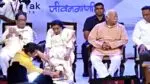 sonu Nigam washig feet