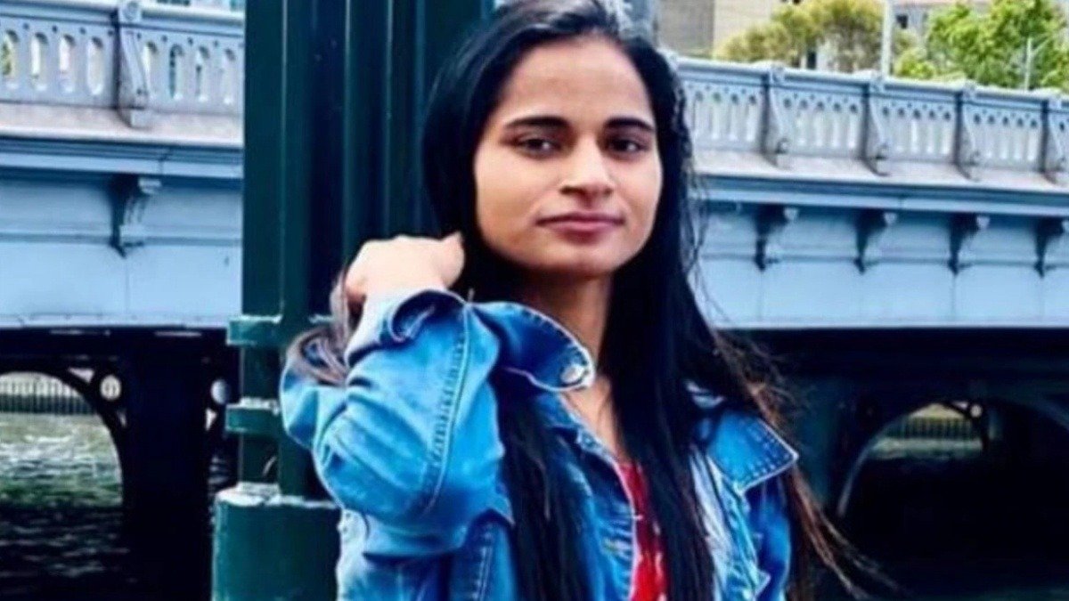 Tragic Loss: Indian-Origin Woman Dies on Melbourne-Delhi Qantas Flight