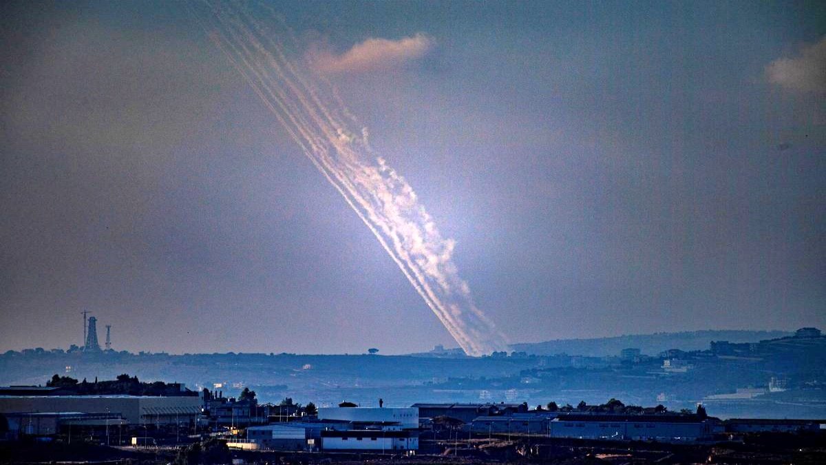 Hezbollah Escalates Rocket Attacks on Israeli Residential Areas as Tensions Mount