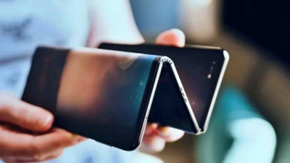 Huawei’s Tri-Fold Phone Set to Steal the Spotlight from Apple’s iPhone 16