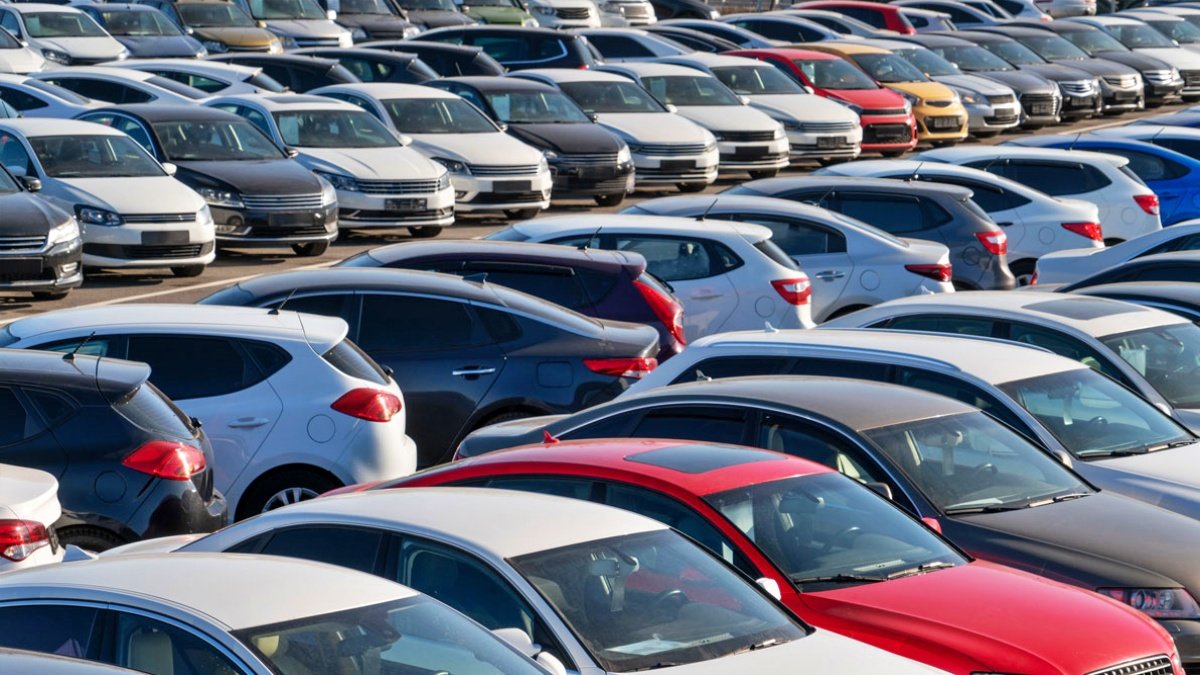 Government Cracks Down on Leading Automakers for Carbon Emission Violations