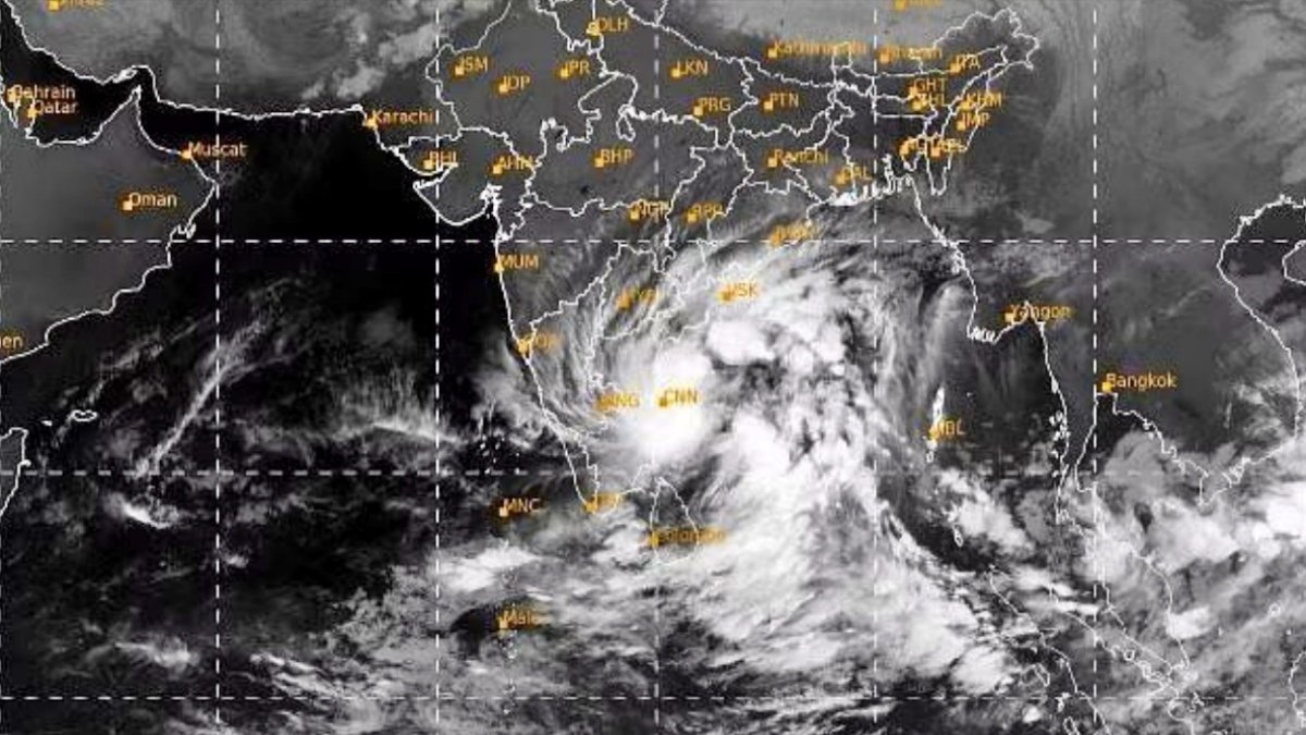 Torrential Rains, Flooded Roads, and High Winds Grip Tamil Nadu and Andhra Pradesh