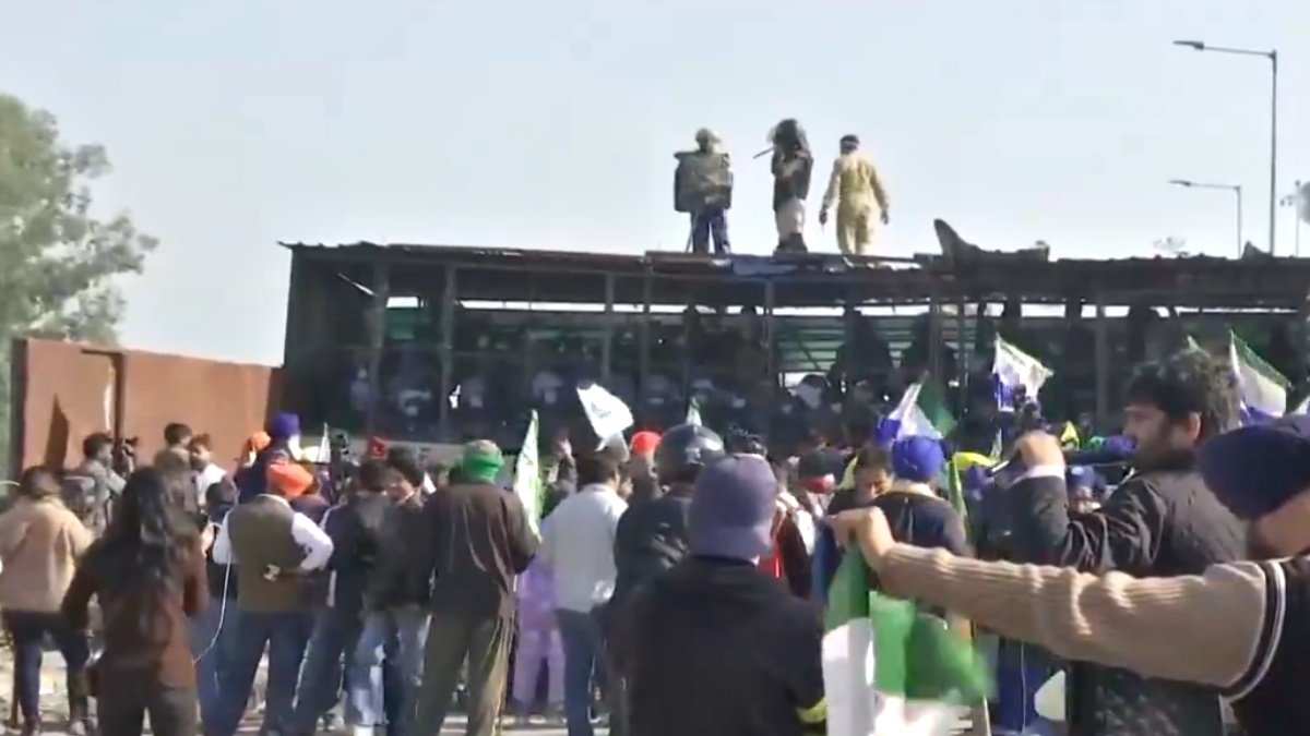 Farmers’ ‘Dilli Chalo’ March Sparks Tensions: Tear Gas, Arrests, and Traffic Chaos in Greater Noida and Ambala