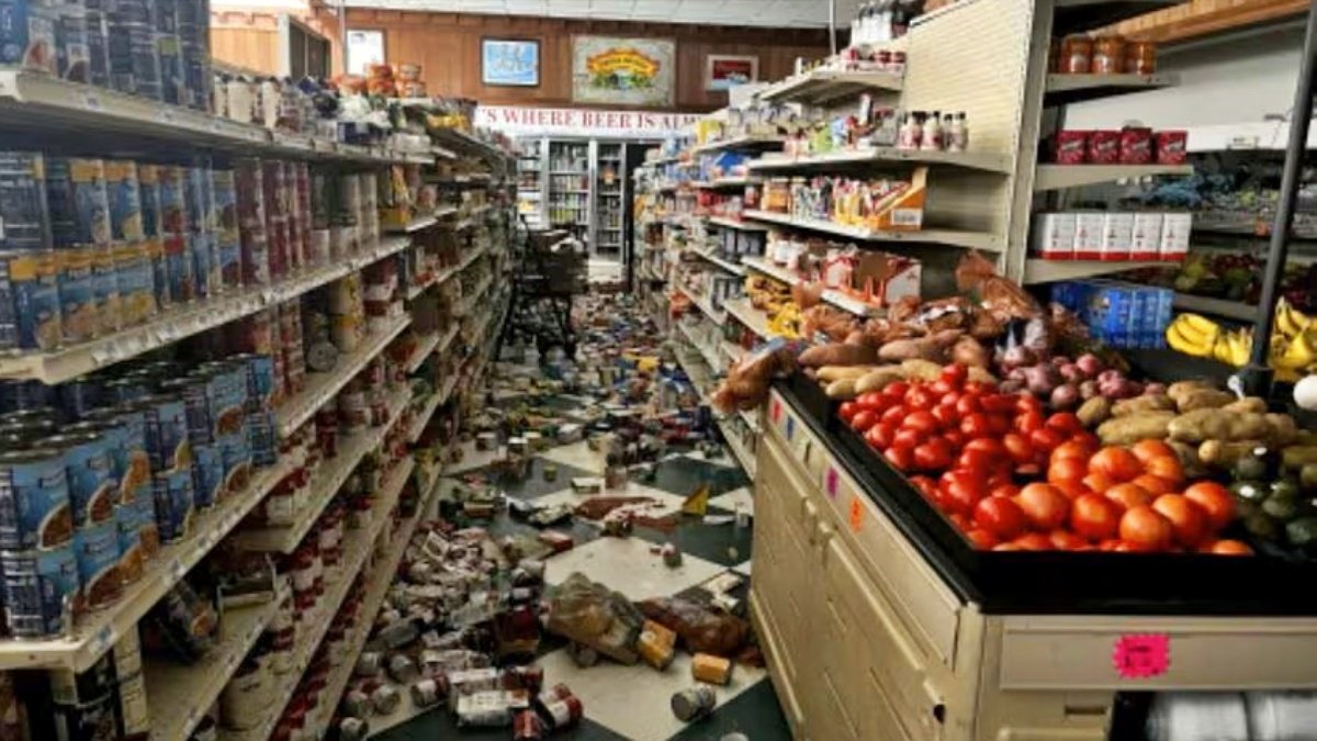 Ferndale Shaken by 7.0 Magnitude Earthquake: Tsunami Warnings Issued and Later Withdrawn