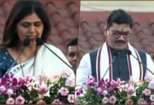 Pankaja and Dhananjay Munde Take Oath Together