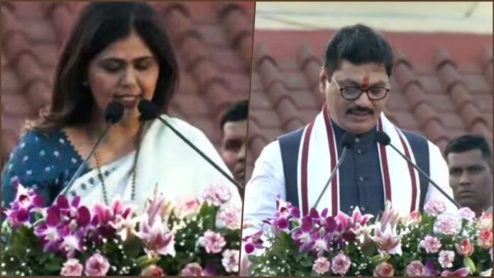 Pankaja and Dhananjay Munde Take Oath Together