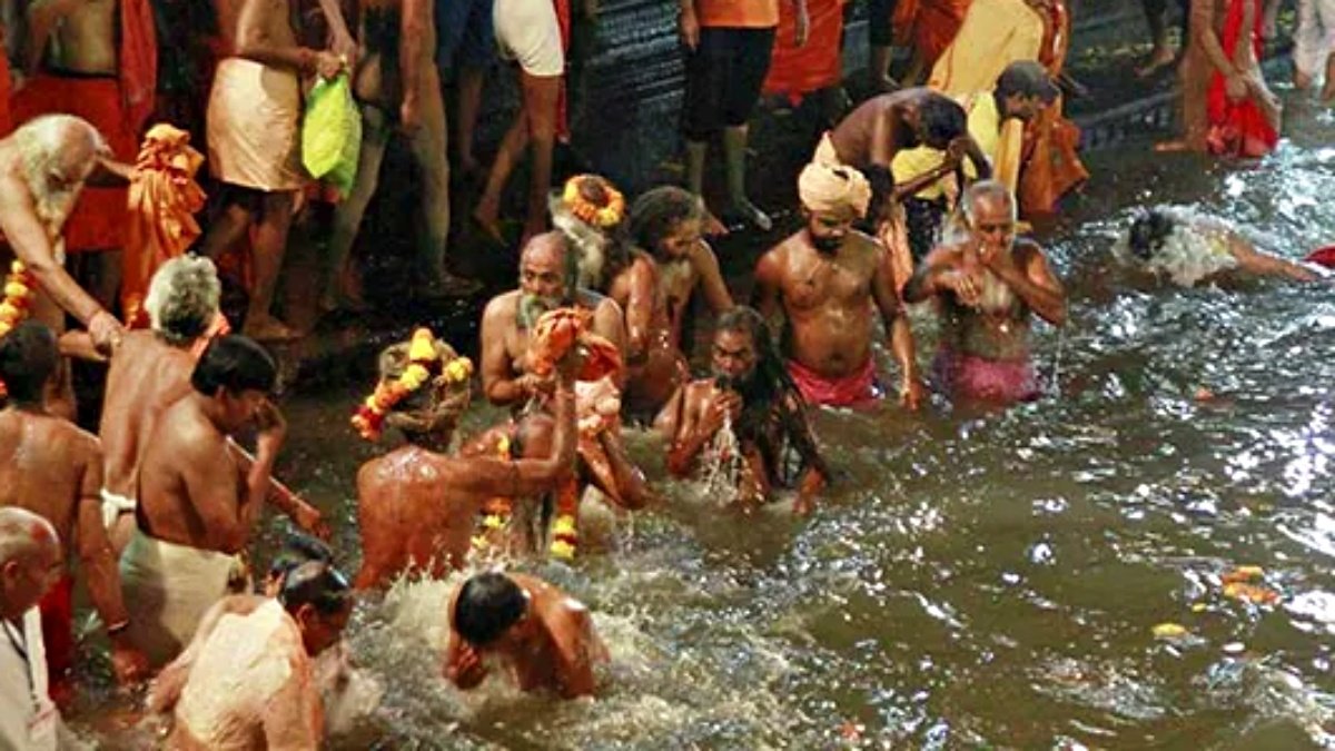 Ganga and Yamuna Water Quality Fails Bathing Standards, CPCB Raises Alarms