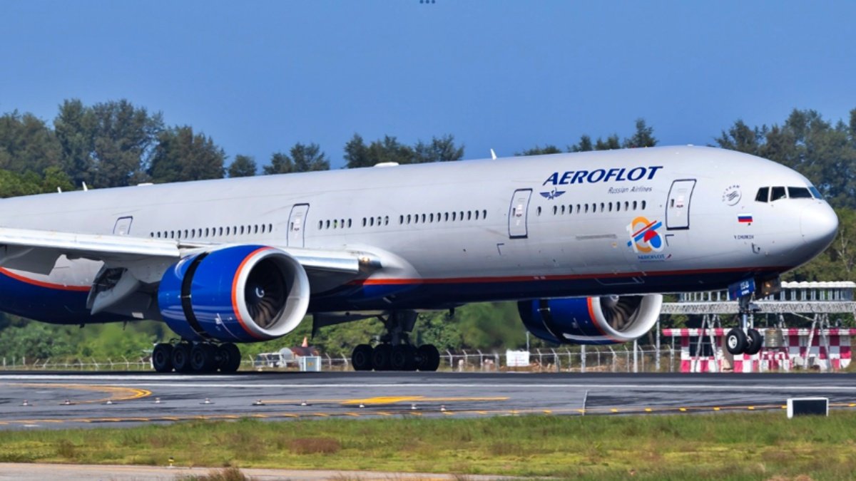 Aeroflot Bangkok-Moscow Flight Makes Emergency Landing in Delhi After Fumes Detected in Cabin