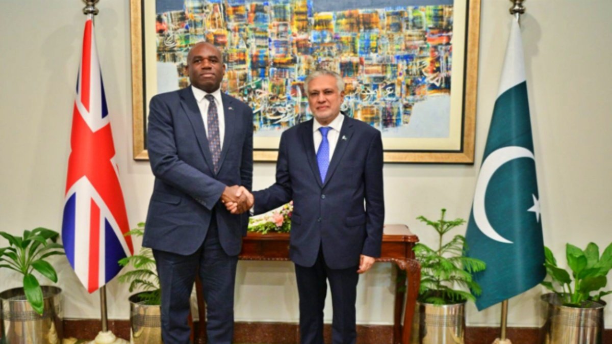 UK’s David Lammy Visits Pakistan, Pushes for Lasting Peace After India-Pakistan Ceasefire