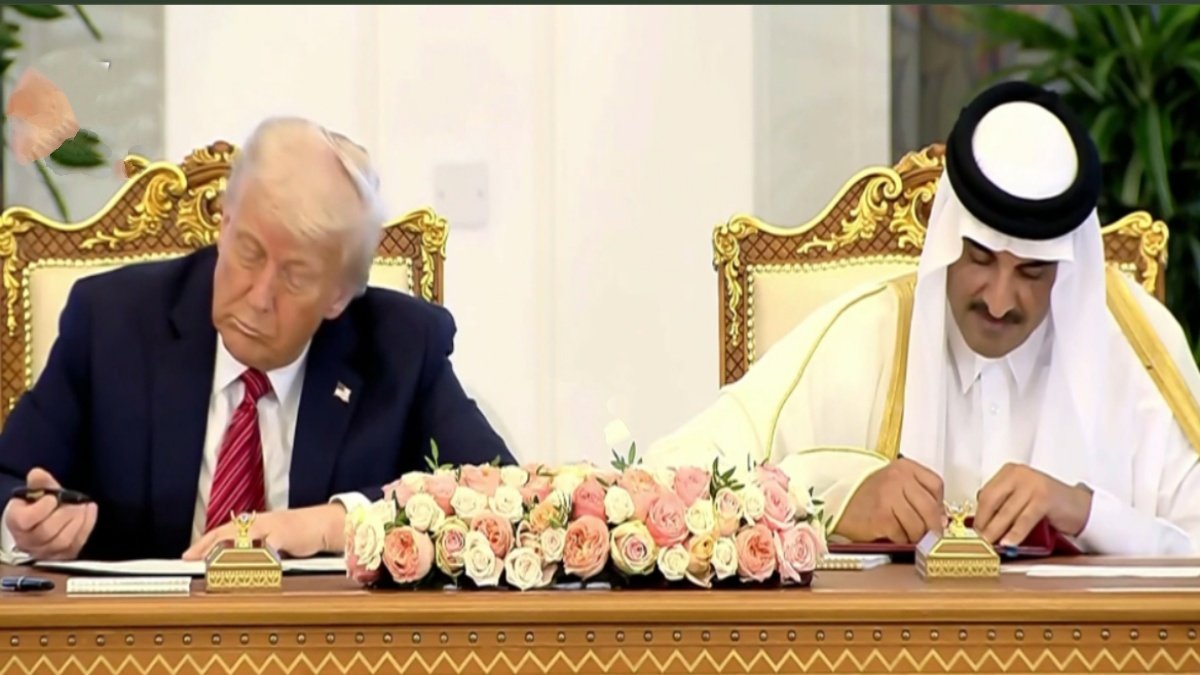 Qatar Airways Signs Record Boeing Deal During Trump Visit: 210 Jets, $200 Billion in Play