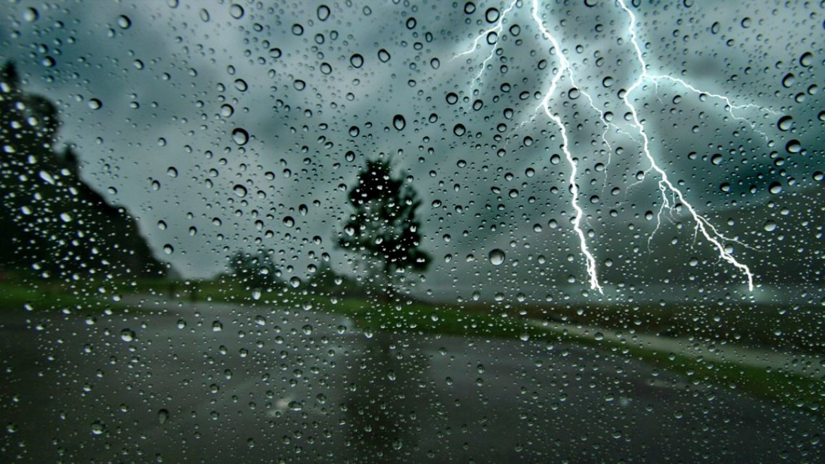 Thunderstorms Hit Delhi, UP, Bihar & Uttarakhand-Heatwave Looms Ahead