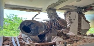plan crash on hostel